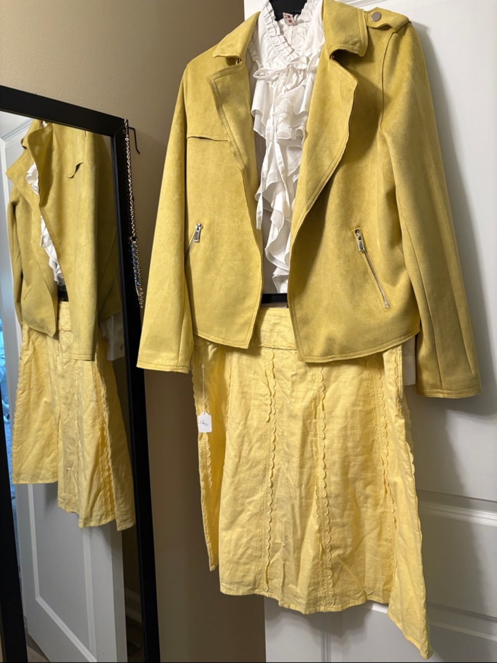 Women’s High-Low Skirt in Soft Yellow